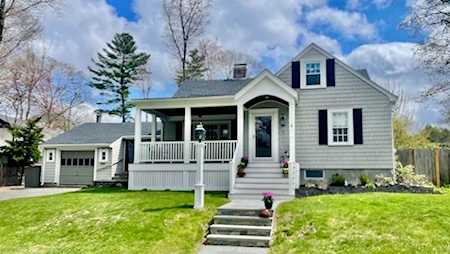 53 Woodbriar Rd Wakefield, MA 01880