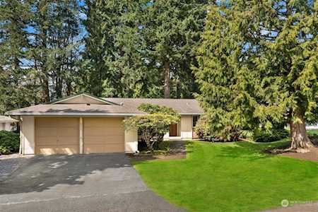 8915 171st Ave NE Redmond, WA 98052