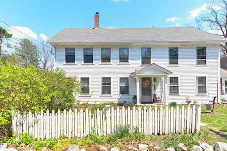 102 Franklin St Douglas, MA 01516