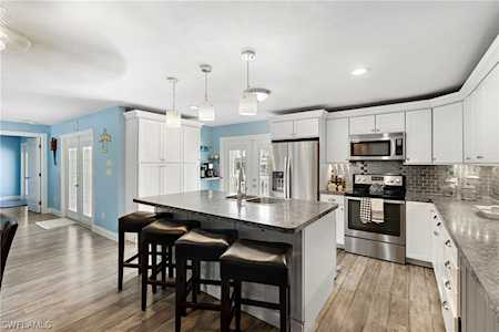 220 Curlew St Fort Myers Beach, FL 33931