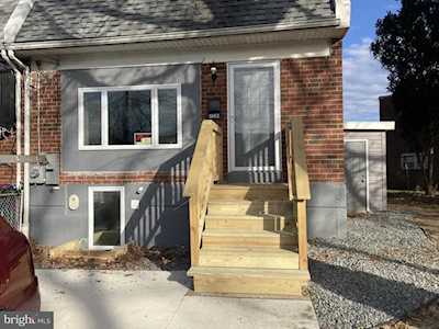 1082 Lakeshore Dr Camden, NJ 08104