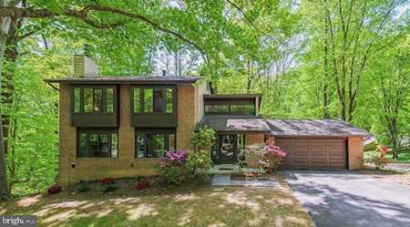 8424 Carlynn Dr Bethesda, MD 20817