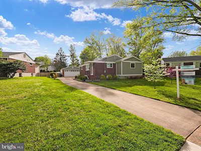 6917 Kingwood Dr Falls Church, VA 22042