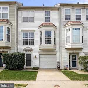8 Weatherly Rd Delran, NJ 08075