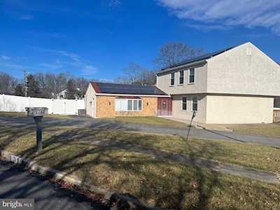 1765 Adams Ct Blackwood, NJ 08012