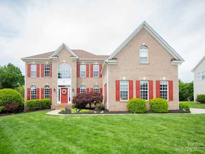 281 Corona Circle Mooresville, NC 28117