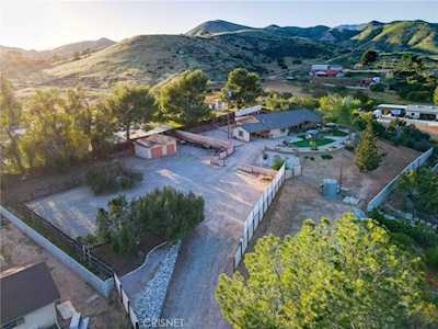 11035 Darling Rd Agua Dulce, CA 91390