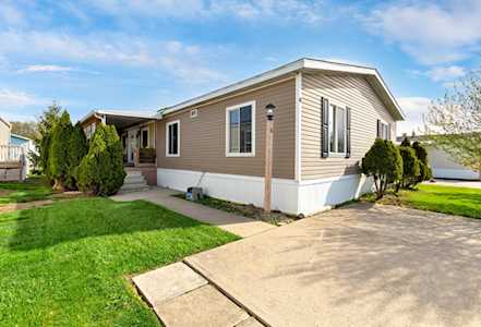 6 Winter Pine Drive Delaware, OH 43015