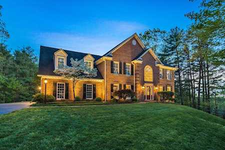 1612 Sunberry Roanoke, VA 24018