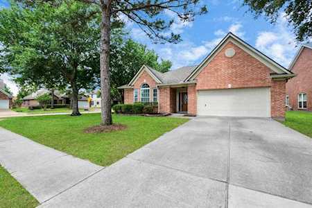 9203 Cabin Creek Dr Houston, TX 77064