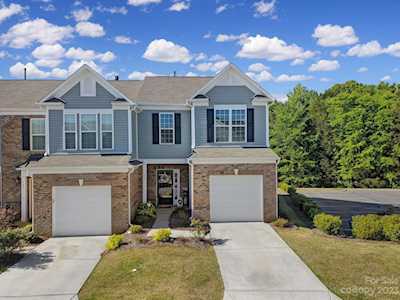 505 Hunters Dance Rd Fort Mill, SC 29708