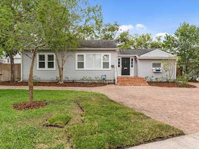 2210 Vivada St Orlando, FL 32803