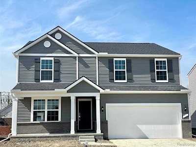 24551 Jade Dr Farmington, MI 48336