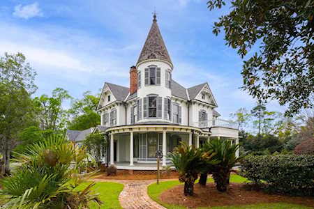 404 N Adams St Quincy, FL 32351