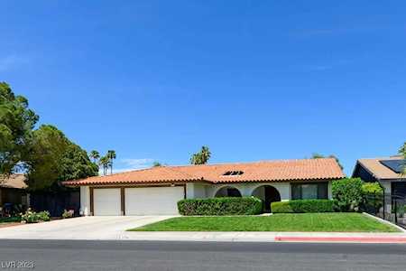 2708 La Solana Way Las Vegas, NV 89102