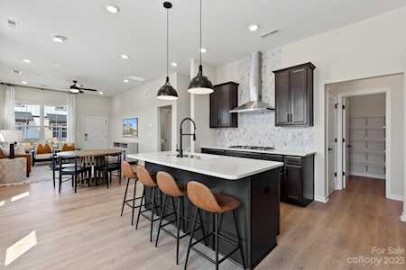 5825 Clear Creek Ln Harrisburg, NC 28075