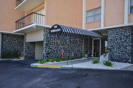 1120 N Shore Dr NE #402 St. Petersburg, FL 33701