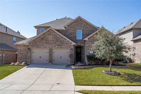 1109 Crest Breeze Drive Fort Worth, TX 76052