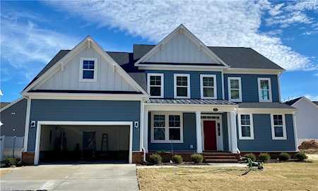 205 Werdna Ln Chesapeake, VA 23322