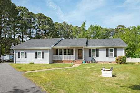 8205 Longvue Circle Suffolk, VA 23436