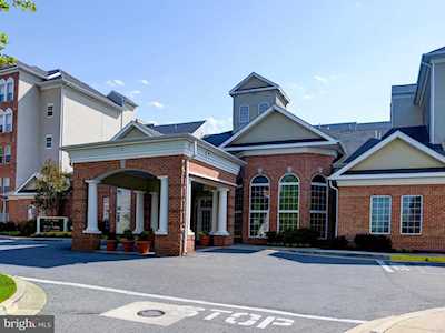 400 Symphony Circle #217H Cockeysville, MD 21030
