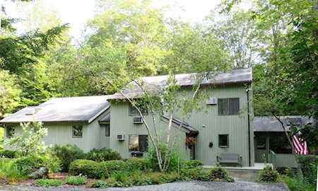 325 Lake Shore Dr Sandisfield, MA 01255
