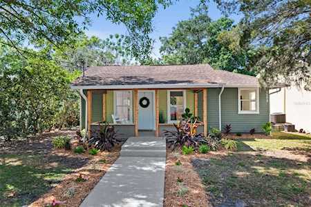 302 Jefferson Ave S Oldsmar, FL 34677