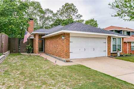 1453 Hampton Road Grapevine, TX 76051