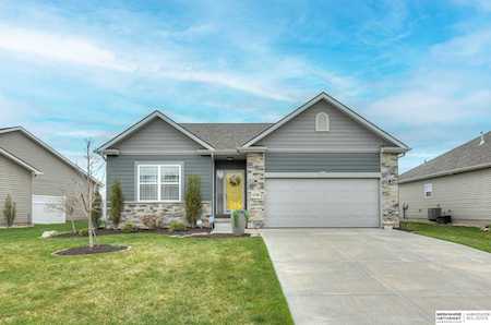 2158 Skyhawk Ave Papillion, NE 68133