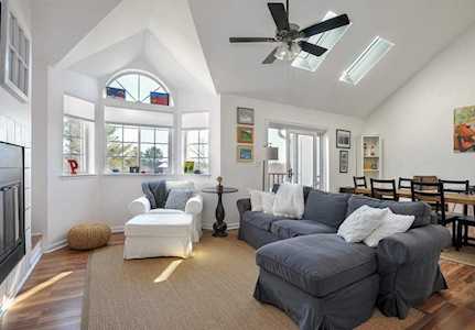 122 Tall Oaks Dr #X Weymouth, MA 02190