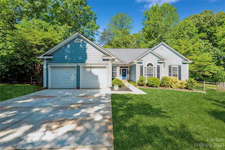 7024 Passeres Ct Charlotte, NC 28215