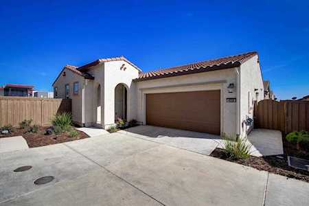 4556 Villa Del Paso Lane Sacramento, CA 95834
