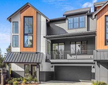 10512 SE 10th Ln Bellevue, WA 98004