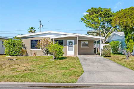 11355 2nd St E Treasure Island, FL 33706