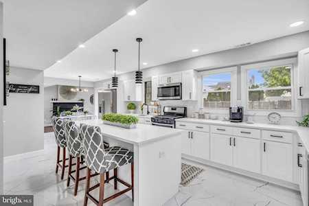 55 Long Bow Dr Sewell, NJ 08080