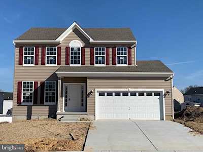 36 Champlain St Sicklerville, NJ 08081