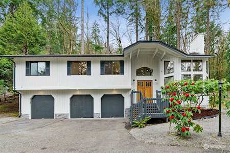 24507 SE Mirrormont Blvd Issaquah, WA 98027