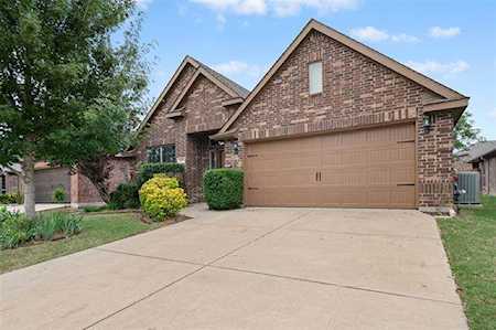 1228 Realoaks Drive Fort Worth, TX 76131