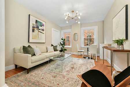 32 Myrtle #3-1 Boston, MA 02114