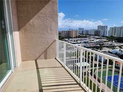 3020 NE 32nd Ave #PH9 Fort Lauderdale, FL 33308