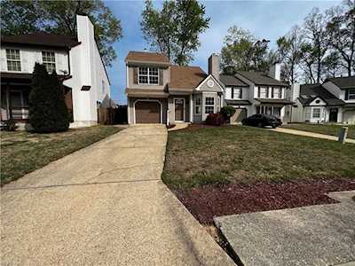 273 Summerlake Ln Newport News, VA 23602