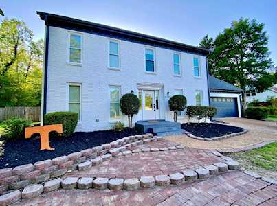 2945 Cross Country Dr Germantown, TN 38138