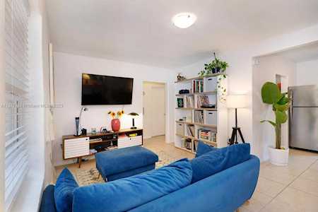 2355 SW 27th St #1 Miami, FL 33133