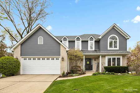 2460 Tanglewood Dr Lisle, IL 60532