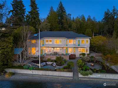 4175 Pleasant Beach Dr NE Bainbridge Island, WA 98110