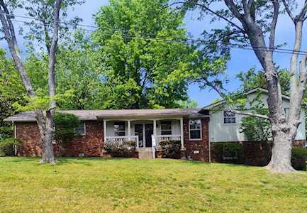 124 Gatone Dr Hendersonville, TN 37075