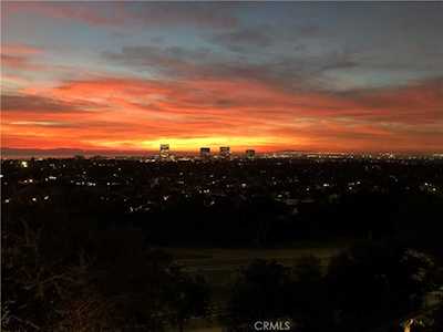 11 Toulon Newport Beach, CA 92660
