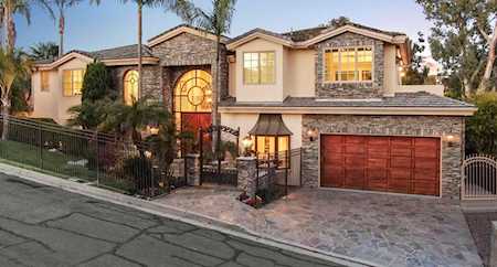 6131 La Pintura La Jolla, CA 92037