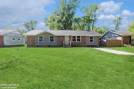 11 Wardola Drive Jacksonville, NC 28540