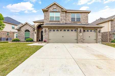 9848 Yellow Cup Drive Fort Worth, TX 76177